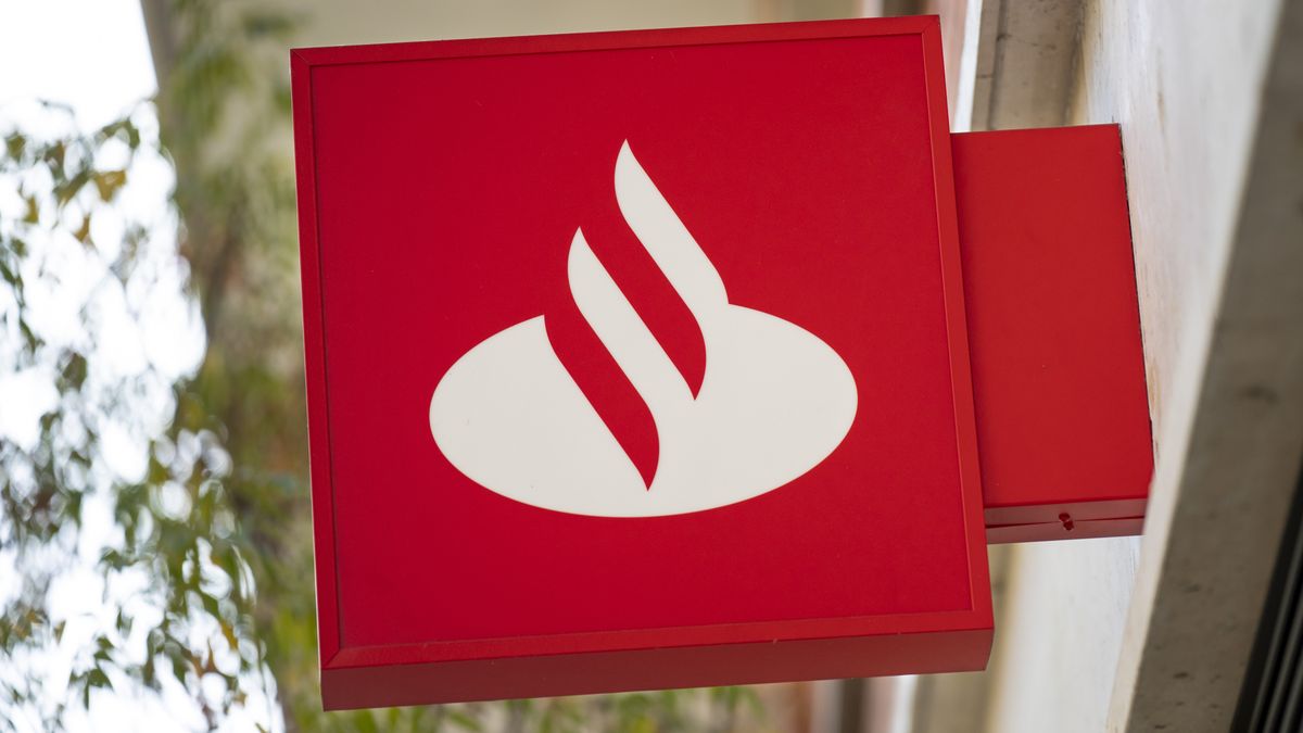 MADRID, SPAIN - 2025/11/12: A logo of the Spanish multinational bank and financial services company Santander is seen at one of its branches. (Photo by Xavi Lopez/SOPA Images/LightRocket via Getty Images)