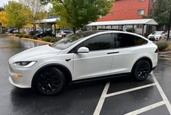 Tesla nad przepaścią. Wszystkiemu winne amerykańskie cła?