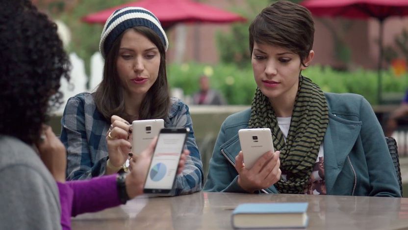 W skrócie: Oppo Mirror 3, fioletowa Xperia Z3 i Lollipop dla smartfonów HTC 1