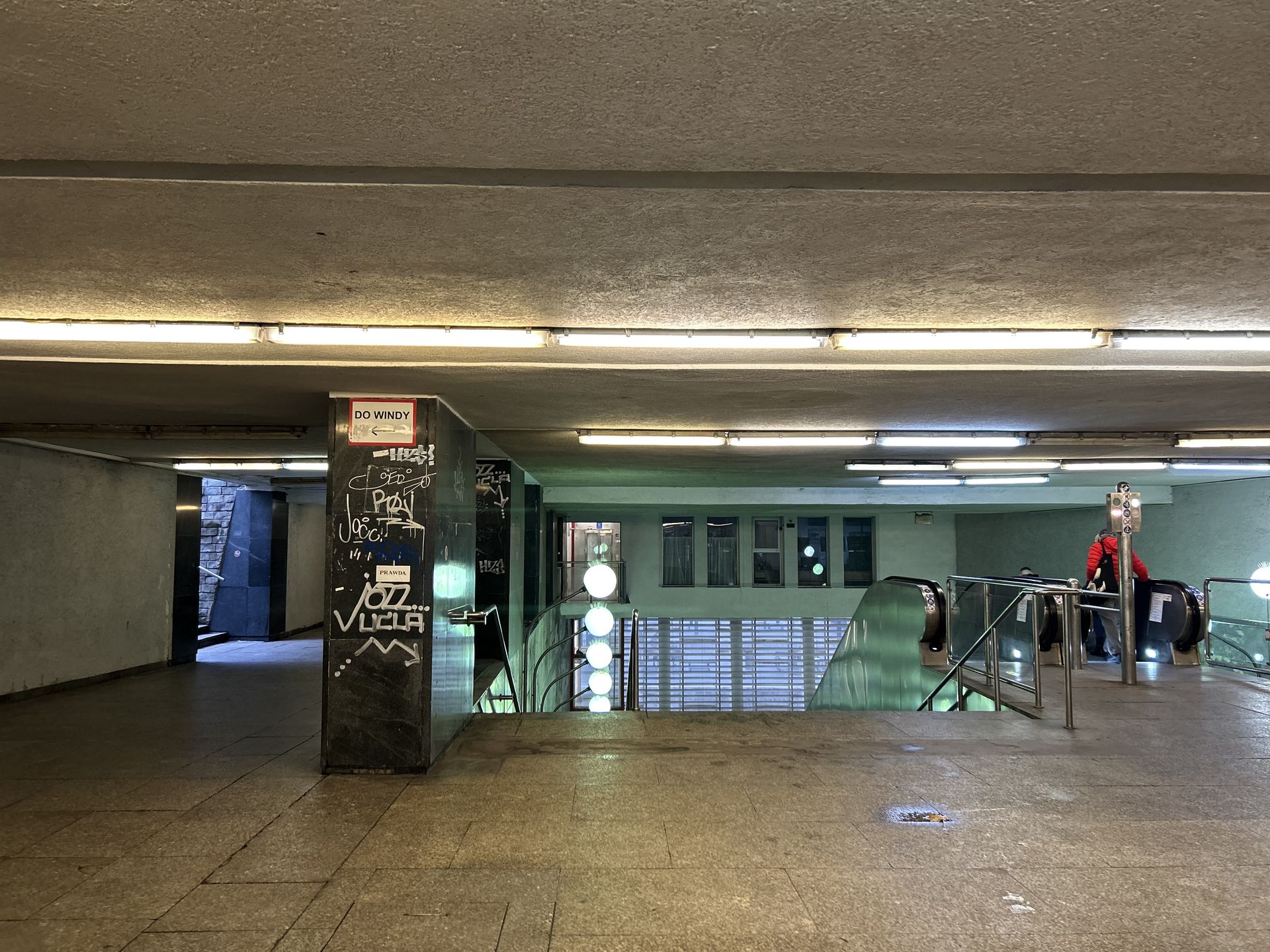 Dworzec PKS w Gdańsku od lat popadał w ruinę