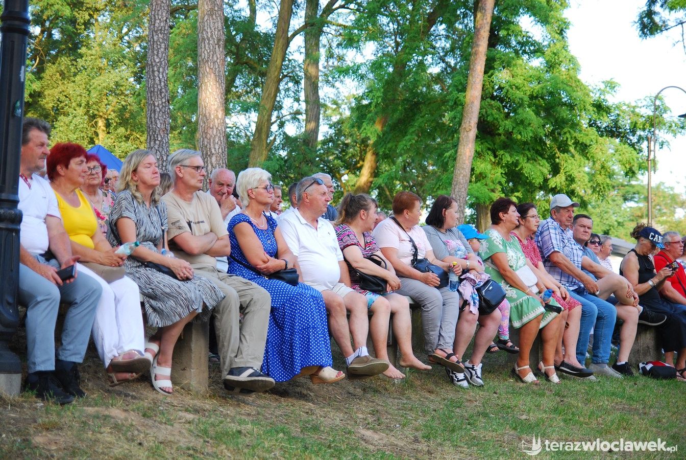 Rodzinne powitanie lata w Lubieniu Kujawskim