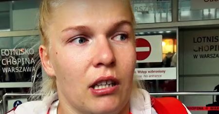 Olimpijka leciała jednym samolotem z Rydzykiem. Podeszła z prośbą