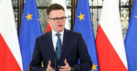 Karpiński wygrał na loterii, Hołownia tylko wypłacił nagrodę [OPINIA]