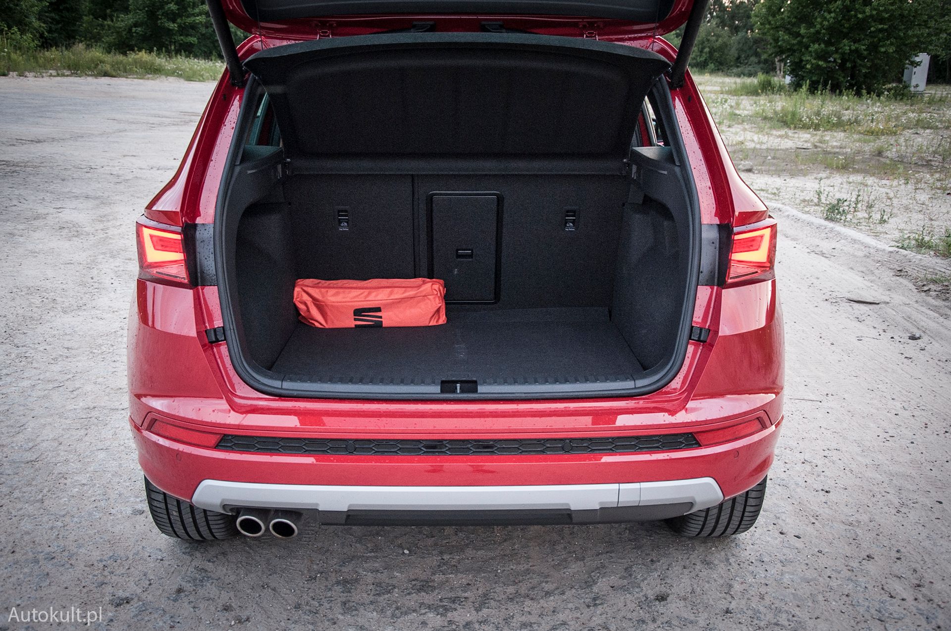 Seat Ateca 2.0 TSI FR Black Edition (2020) (fot. Mateusz Żuchowski)