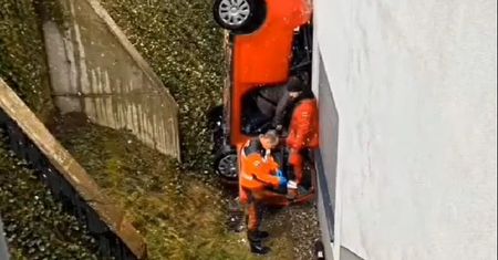 Pomyliła gaz z hamulcem? Groźnie wyglądający wypadek w Krakowie