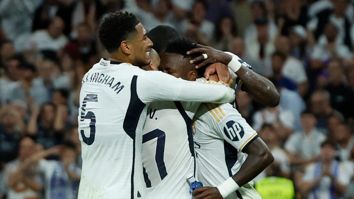 PAP / PAP/EPA/JUANJO MARTIN / Real Madryt świętuje wygraną w El Clasico