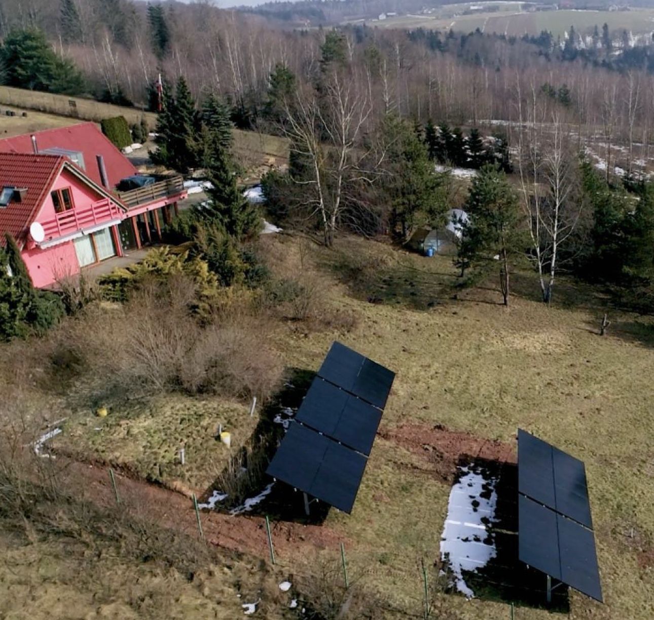 Dom Andrzeja Piasecznego jest różowy