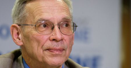 "Bioterroryzm antyszczepionkowy". Prof. Gut o sprawdzaniu szczepień przez pracodawców
