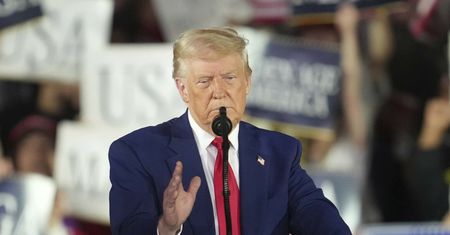 USA mają wielki problem. Padł rekord. Trump chce dać Amerykanom "becikowe" [OPINIA]