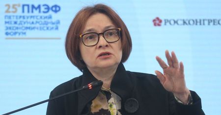 Kreml utajnił dane dotyczące gospodarki i ma problem. Interweniuje szefowa banku centralnego