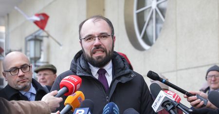 Poseł PiS stawił się w prokuraturze. Usłyszał zarzut