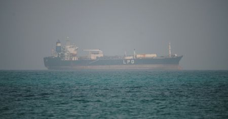 Iran ponownie zamknął cieśninę Ormuz. "Niedorzeczne zawieszenie broni"
