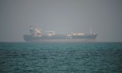 Iran ponownie zamknął cieśninę Ormuz. "Niedorzeczne zawieszenie broni"