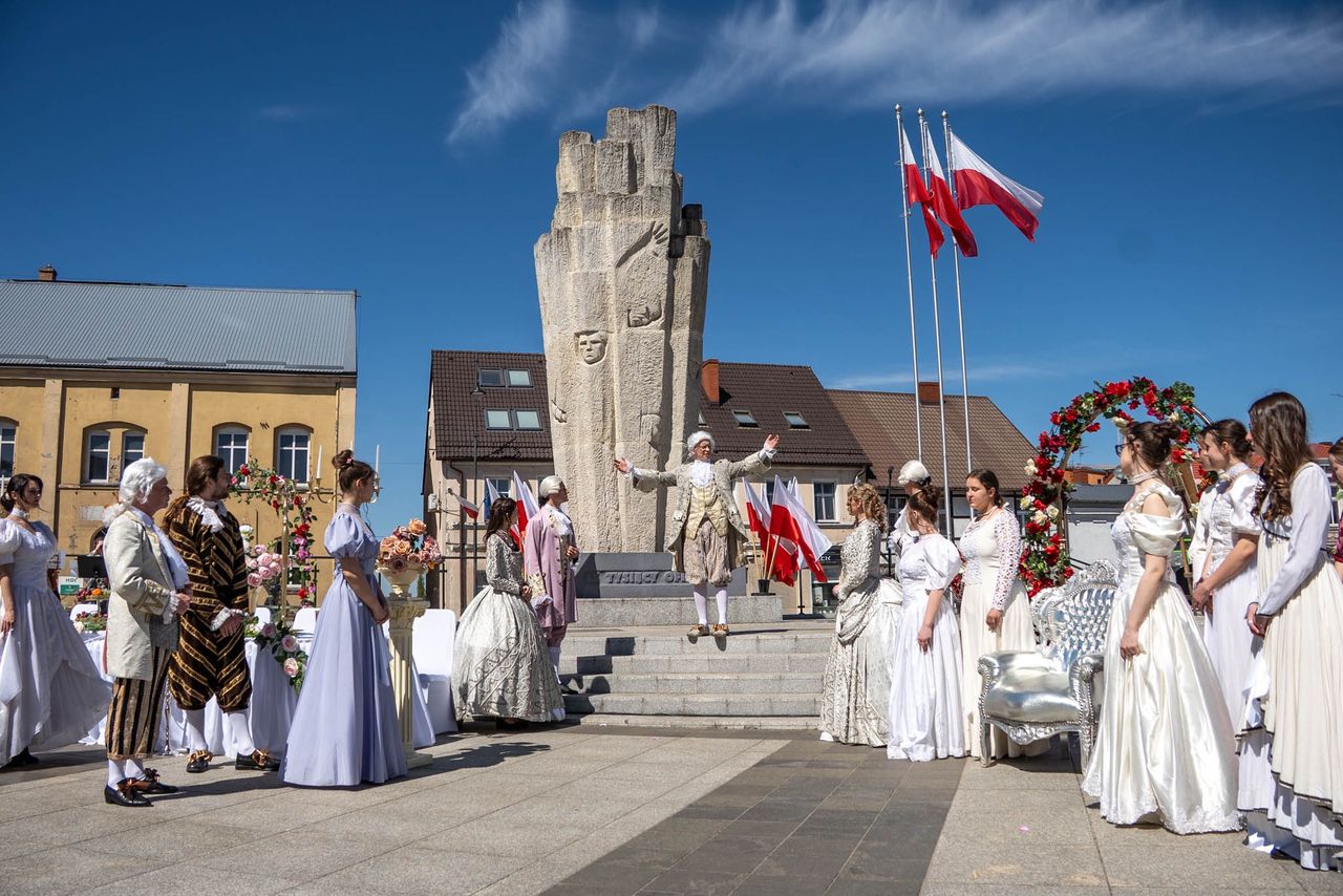 Sępólno Krajeńskie: Ogrody Konstytucji – królewska uczta na Placu Wolności