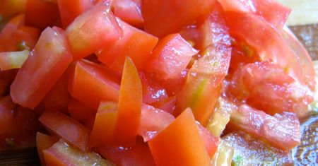 Pomidory w puszce z dodatkiem zielonego chili