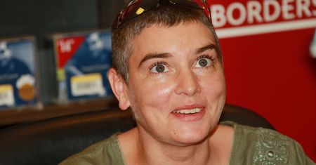Sinead O'Connor miała romans z duchownym. Dzieliła ich spora różnica wieku