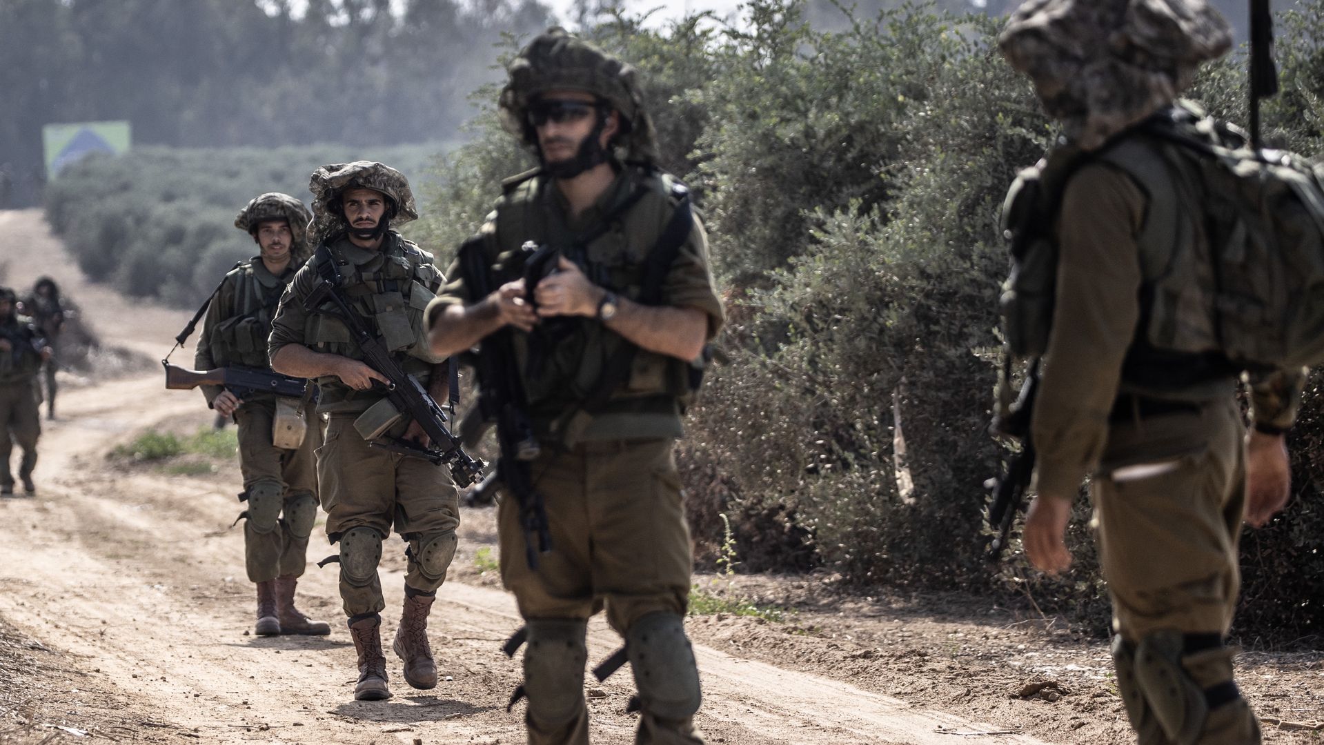 24 października, izraelscy żołnierze nieopodal granicy ze Strefą Gazy