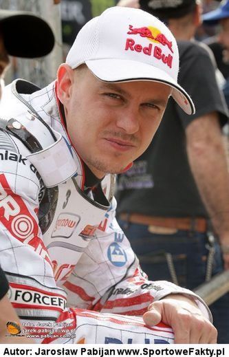 Jarosław Hampel jest nadal w ścisłej czołówce klasyfikacji Grand Prix 2013.