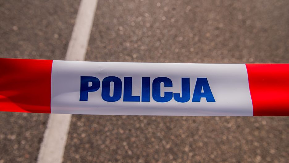 Ostrowiec Świętokrzyski. Zwłoki 20-latka na łące za kościołem 