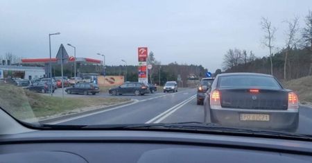 Paliwa w Polsce nie zabraknie. "Wszyscy klienci będą obsłużeni"