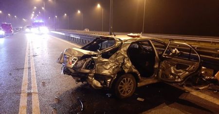 Będzin. Jedna osoba w szpitalu i samochód do kasacji, efekt wypadku na trasie S1 w Pyrzowicach