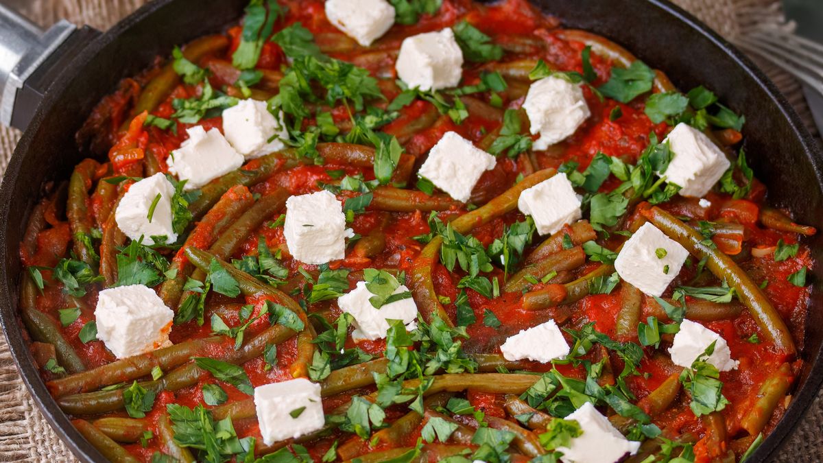 Fasolka po grecku to miła odmiana od tradycyjnej wersji z bułką 