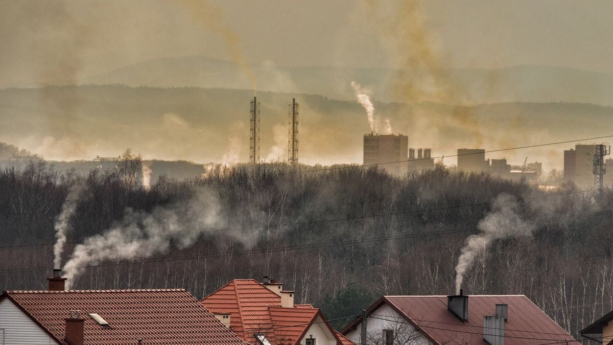 Chwilę przed startem zimy ustawa smogowa może przestać obowiązywać.