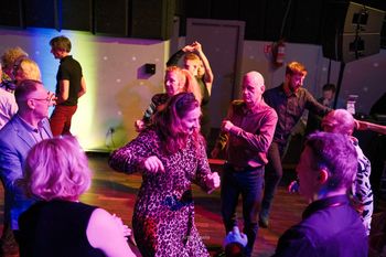 Tarnów: Andrzejkowy wieczór w Centrum Sztuki upłynął pod znakiem tańca