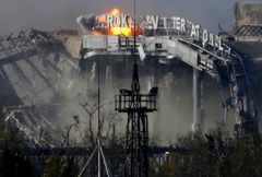 Konflikt na Ukrainie - zniszczone lotnisko w Doniecku