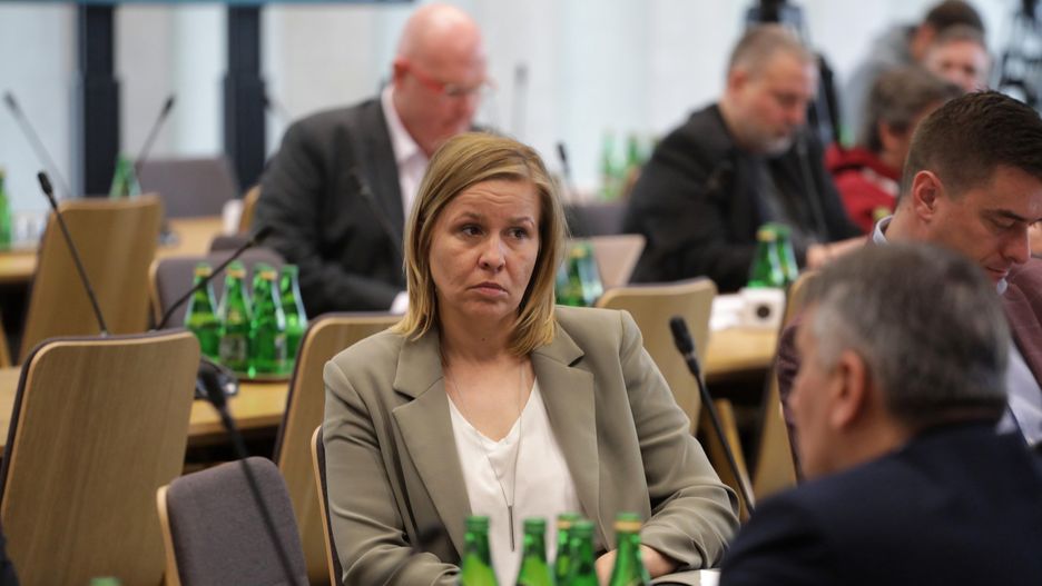 Magdalena Filiks
Albert Zawada
9 9. IX, kadencja\kadencji, Koalicja Obywatelska, komisja, komisji, Platforma Obywatelska, PO-KO, polityk, polityka, posiedzenie, S�d Najwy�szy, s�dzie najwy�szym, sejm, sejmowa, sejmu, SN, zmiany, kadencja, kadencji, 9 9., IX