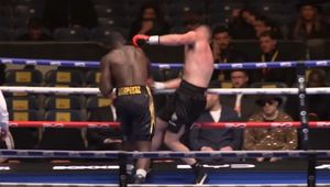Efektowny nokaut w wadze ciężkiej. Boli od samego patrzenia