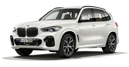BMW X5 wymusi jazdę "na prądzie". Zrobi to, gdy powietrze będzie zanieczyszczone