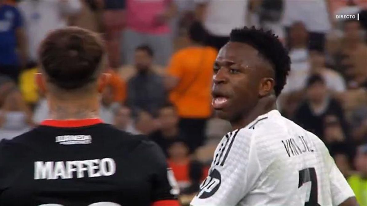 Twitter / MovistarFutbol / Na zdjęciu: Vinicius Junior znów pokłócił się z Pablo Maffeo