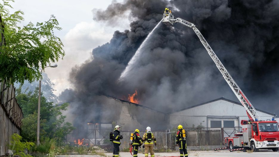 Pożar hali z odpadami niebezpiecznymi w Zielonej Górze