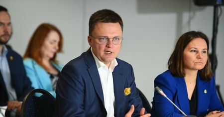 Hołownia przyznaje się do klęski. "Strasznie jest mi przykro"