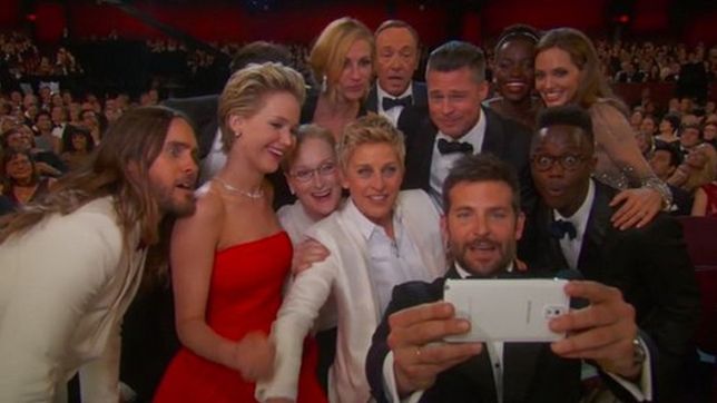 Galaxy Note 3 przed kamerami, iPhone w kieszeni - tak powstała najpopularniejsza samojebka świata 1