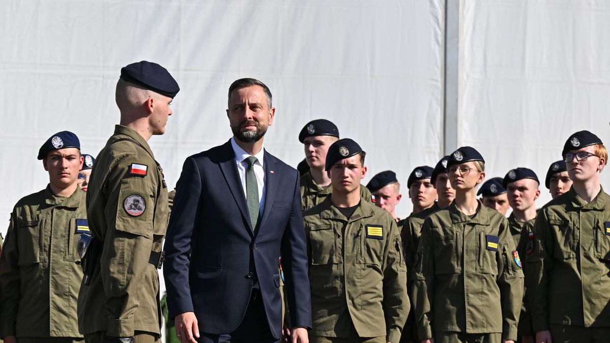 Władysław Kosiniak-Kamysz
Kielce, 08.09.2026. Wicepremier, minister obrony narodowej Władysław Kosiniak-Kamysz (3L) podczas inauguracji roku szkolnego klas mundurowych w ramach XXXIV Międzynarodowego Salonu Przemysłu Obronnego w Kielcach, 8 bm. (aldg) PAP/Piotr Polak
Piotr Polak
34 34., Międzynarodowy Salon Przemysłu Obronnego, MSPO, obrona, technologia, wojsko, XXXIV, Kosiniak Kamysz, wizyta krajowa