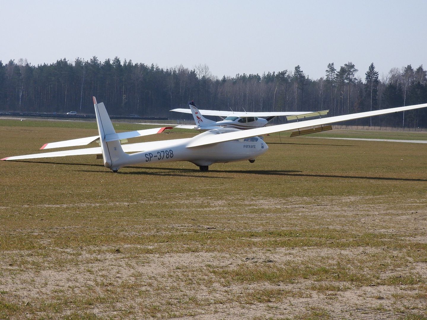 06 04 2019 KRYWLANY BIALYSTOK LOTNISKO FLY AWAY PIERWSZY LOT SAMOLOTU LICYTACJA WOSP FOT PIOTR SAWCZUK / POLSKAPRESS