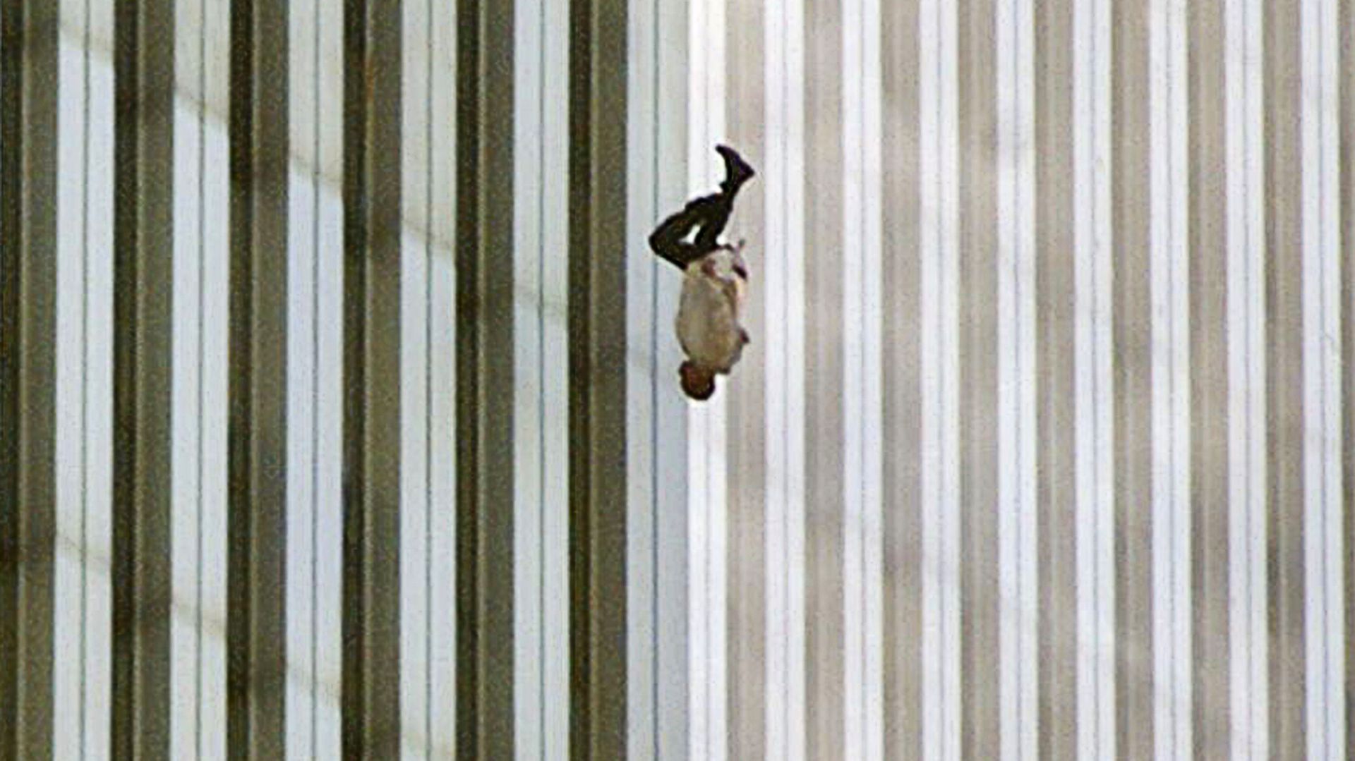 "The Falling Man". Historia najbardziej poruszającego zdjęcia z 11 września