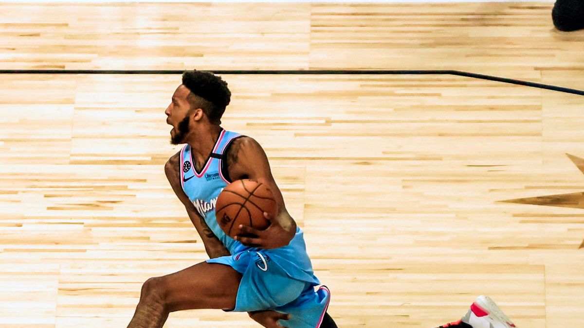 PAP/EPA / NUCCIO DINUZZO / Na zdjęciu: Derrick Jones Jr