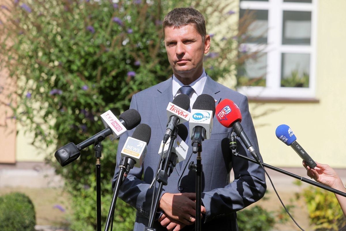 Powrót do szkoły. Dariusz Piontkowski niewzruszony. Dzieci wracają do nauki