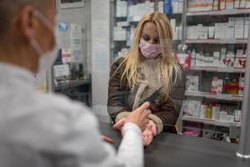 W aptekach jest już szczepionka przeciw grypie w formie aerozolu