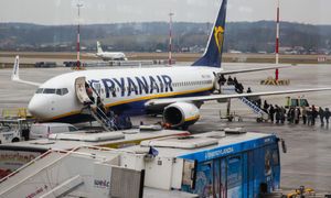Pasażer Ryanaira się doigrał. Zapadł wyrok sądu
