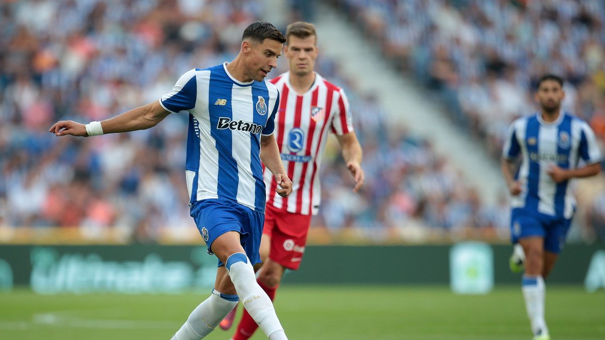 PAP/EPA / MANUEL FERNANDO ARAUJO / Na zdjęciu: Jan Bednarek