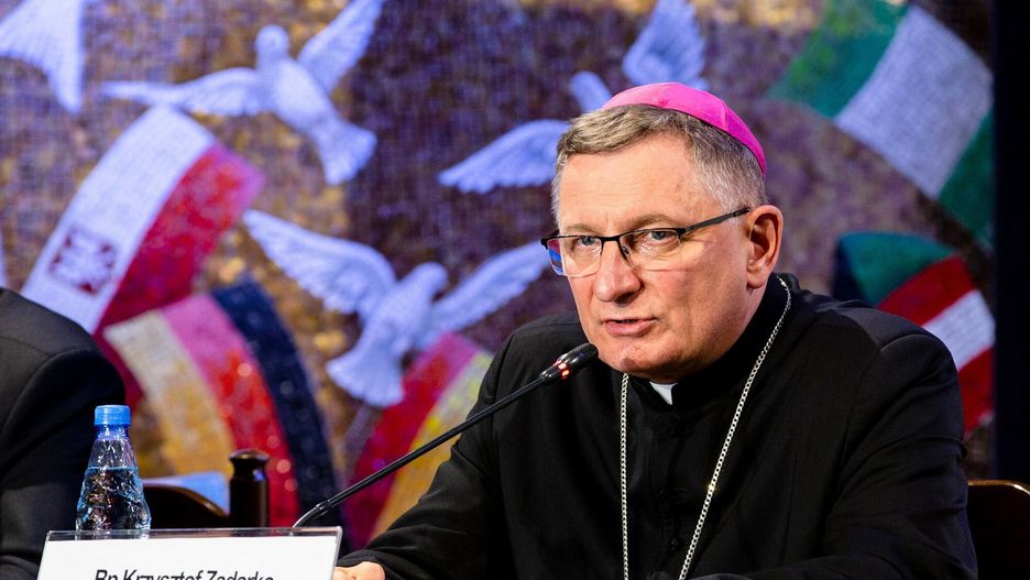 Kryzys na granicy. Bp Zadarko krytykuje rząd: Nie jesteśmy zapraszani do rozmów