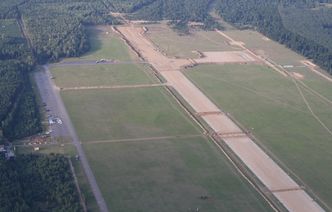 Lotnisko w Olsztynie dostało grunty. Dzięki temu będzie mogło zarabiać