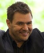 "39 i pół": Darek dostaje spadek, a Patryk idzie na dno