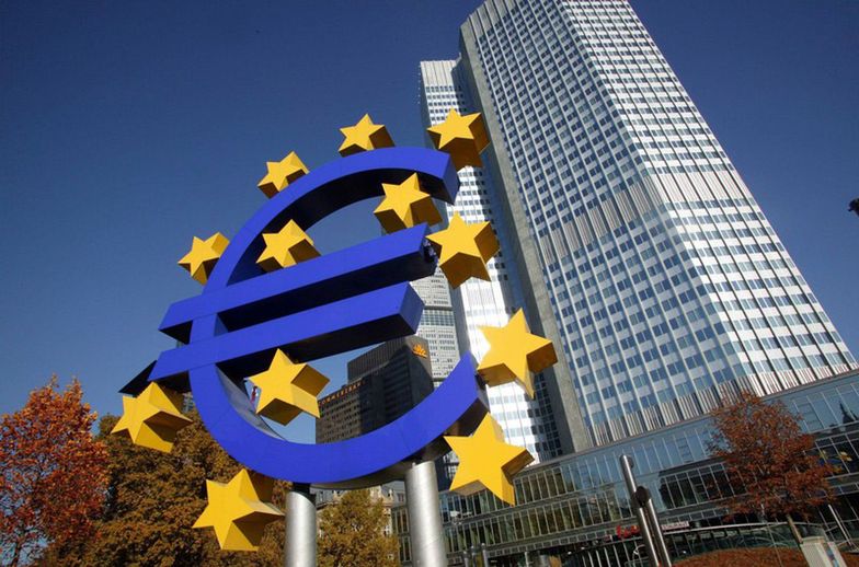 Obniżka stóp przez Europejski Bank Centralny. Ekonomiści krytycznie