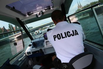 Łódź: Rozsądek i uważność - aby wypoczynek nad wodą nie skończył się tragicznie - apelują policjanci przed gorącym weekendem
