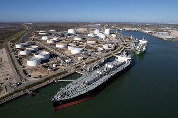 Na horyzoncie wielki kryzys naftowy. "Wszystkie zaczęły się od Bliskiego Wschodu"